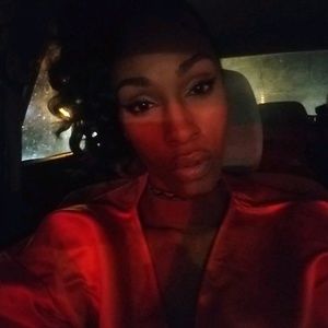 Meet your Posher, Racquel